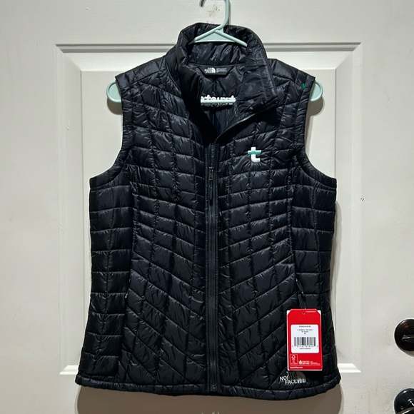 The North Face Jackets & Blazers - The North Face ThermoBall 2.0 Black Quilted Eco Vest Women’s, Size M NWT